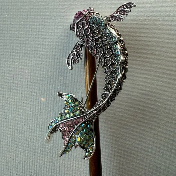 Colorful Fish Brooch - Picture 3 of 6